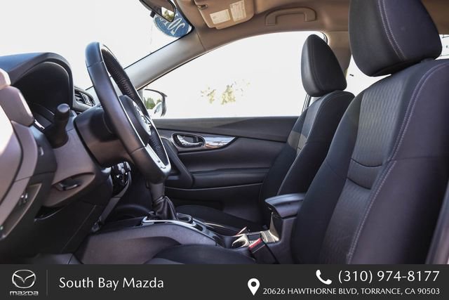 Used 2018 Nissan Rogue SV image 17