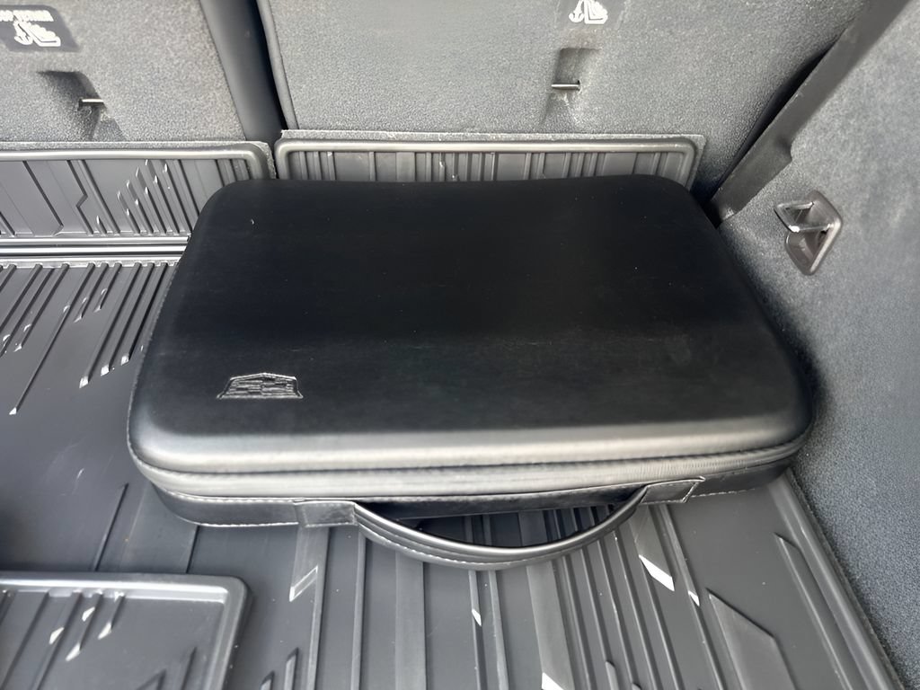 Used 2024 Cadillac Lyriq Luxury w/ LPO, Floor Liner Package AWD/4WD image 18