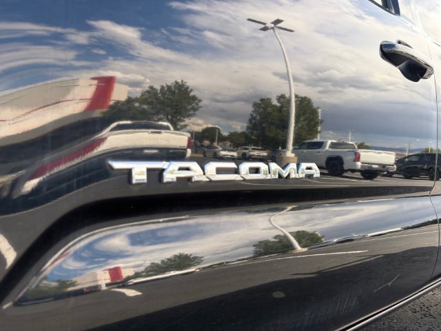Used 2019 Toyota Tacoma SR5 AWD/4WD image 24