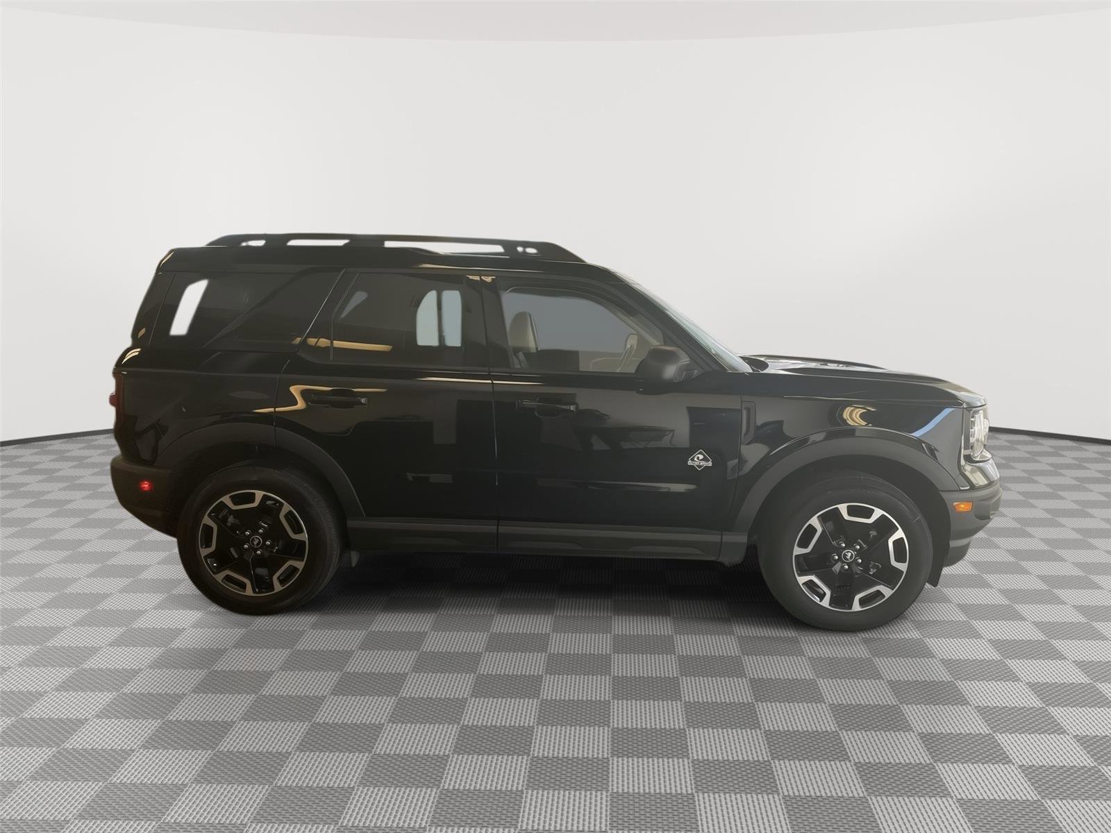 Used 2023 Ford Bronco Sport Outer Banks w/ Tech Package image 4