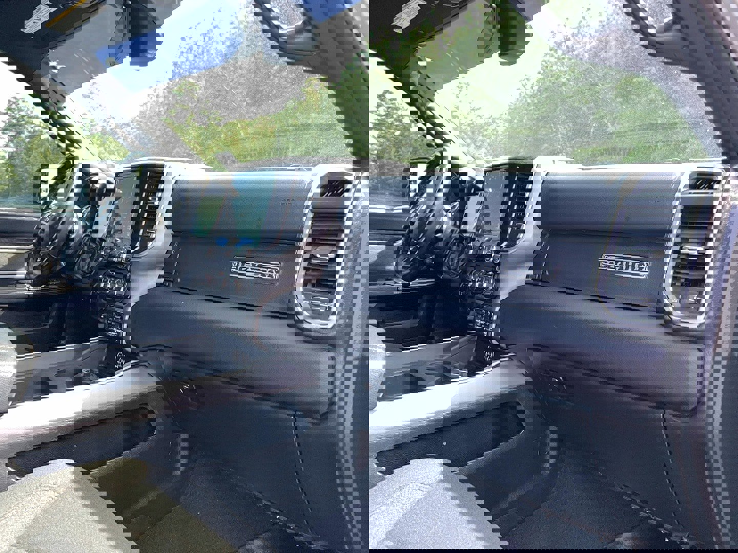 Used 2022 RAM 3500 Big Horn w/ Level A Equipment Group image 26