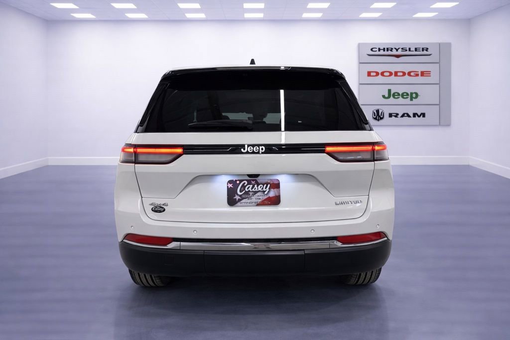 Used 2025 Jeep Grand Cherokee Limited image 9