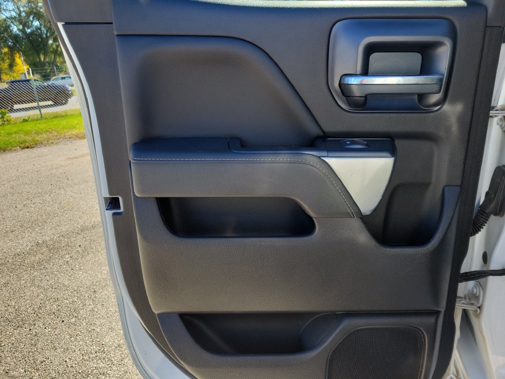 Used 2018 Chevrolet Silverado 1500 LT w/ All Star Edition AWD/4WD image 10