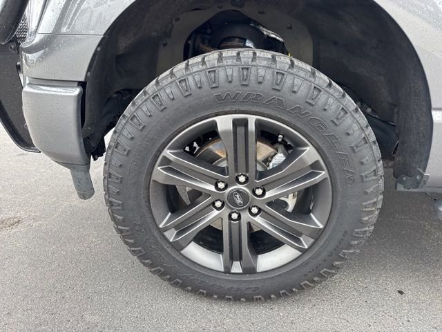 Used 2021 Ford F150 XLT w/ Equipment Group 302A High image 9
