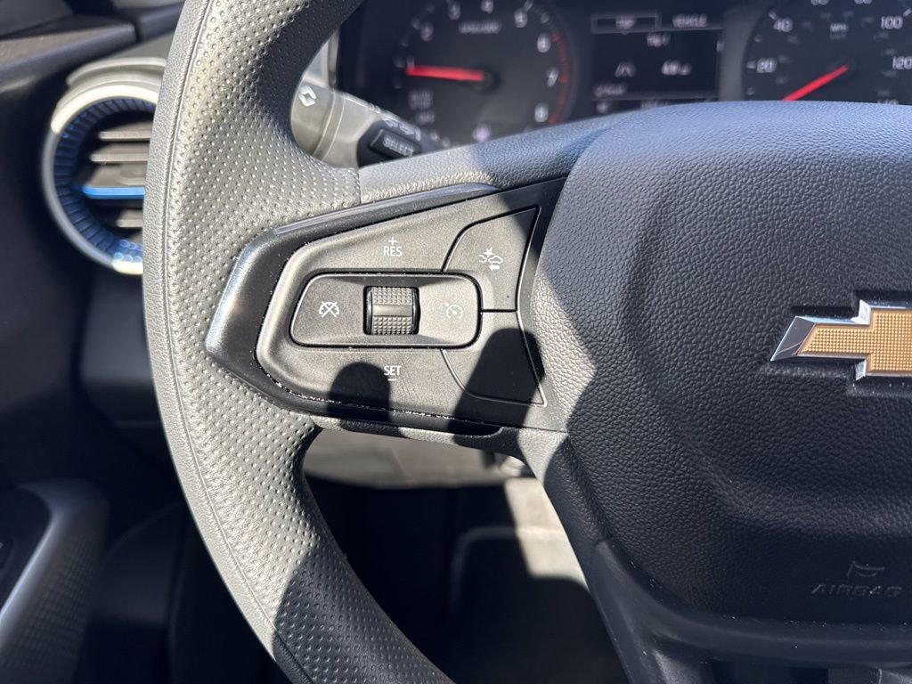 Used 2025 Chevrolet Trax LS FWD image 20