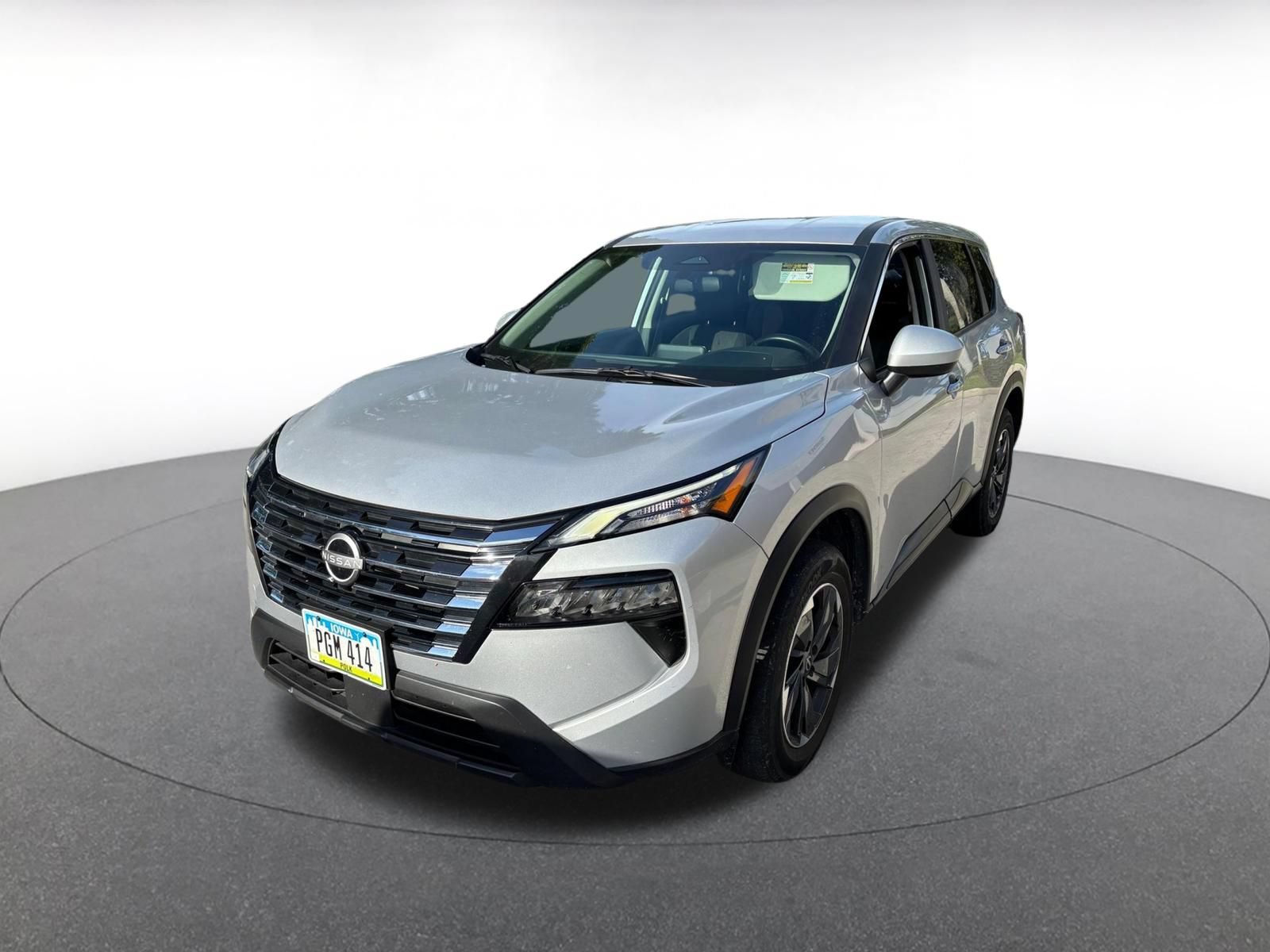 Used 2025 Nissan Rogue SV AWD/4WD image 8