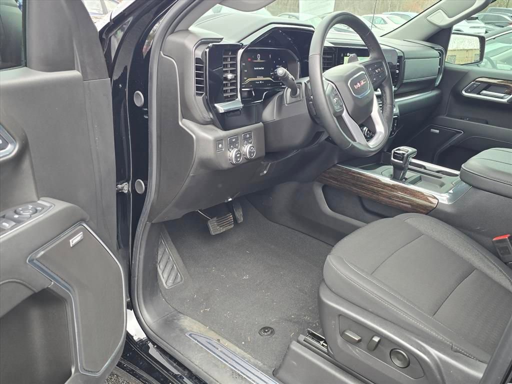 Used 2025 GMC Sierra 1500 Elevation w/ Preferred Package image 9