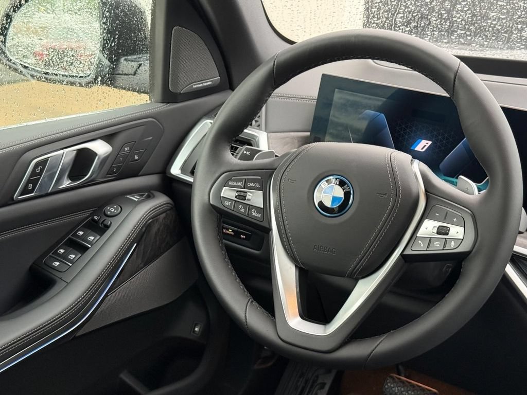 New 2026 BMW X5 xDrive50e AWD/4WD image 9