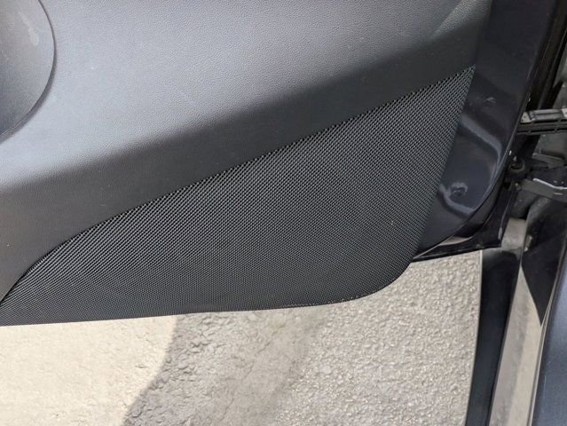 Used 2021 Tesla Model Y Long Range image 16