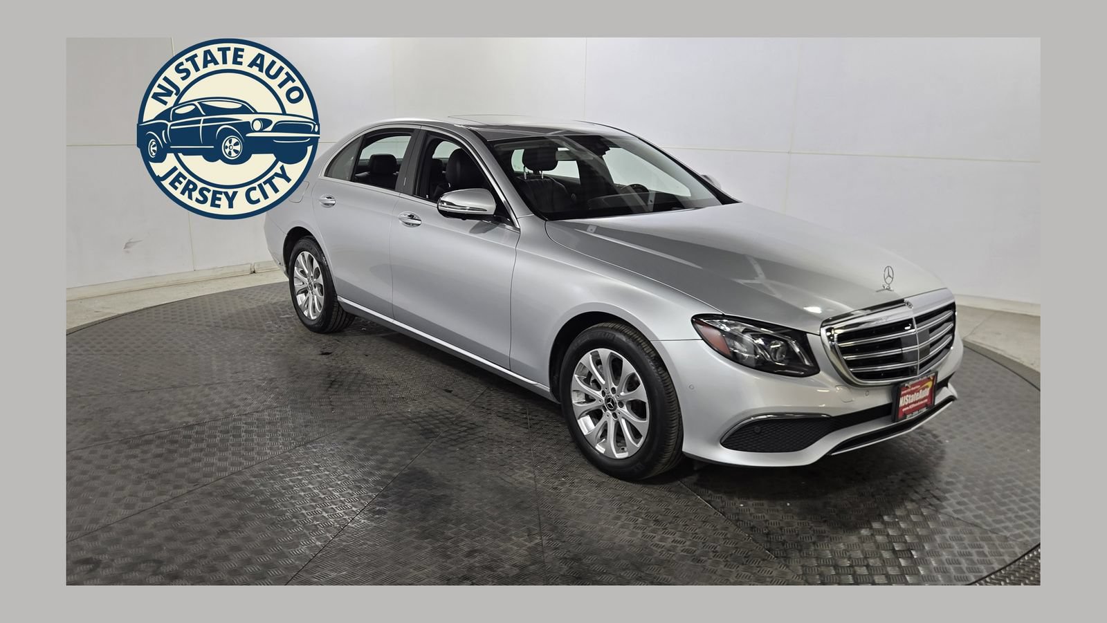 Used 2018 Mercedes-Benz E 300 4MATIC w/ Premium 3 Package (Q03) image 1