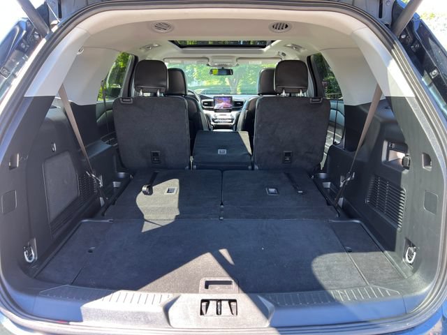 Certified 2024 Ford Explorer XLT w/ Equipment Group 202A AWD/4WD image 31