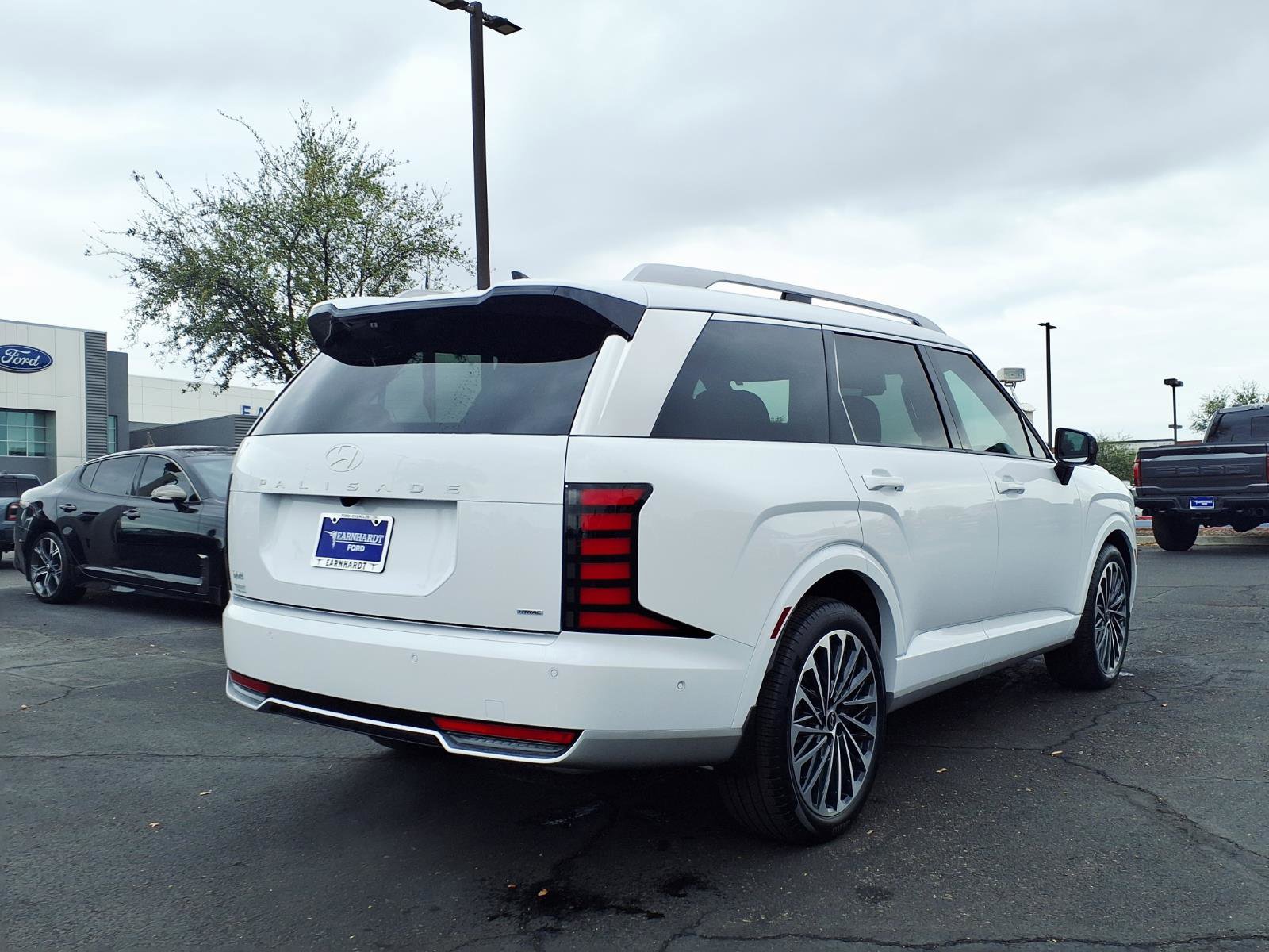 Used 2026 Hyundai Palisade Calligraphy image 6