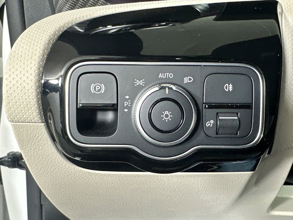 Certified 2026 Mercedes-Benz CLA 250 4MATIC image 32