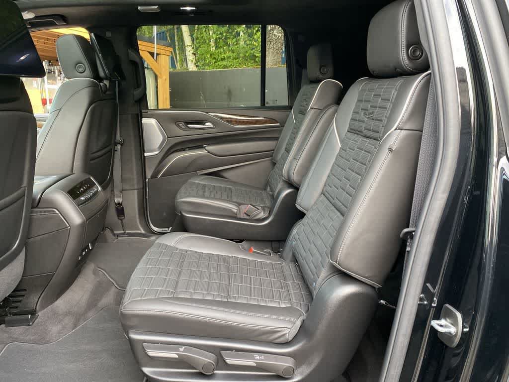 Certified 2024 Cadillac Escalade ESV Sport Platinum w/ LPO, ONYX Package AWD/4WD image 17