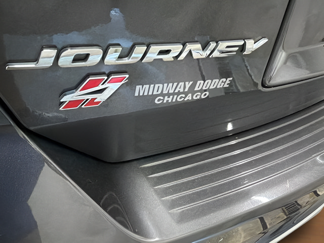 Used 2018 Dodge Journey Crossroad w/ Nav & Sun Group AWD/4WD image 8