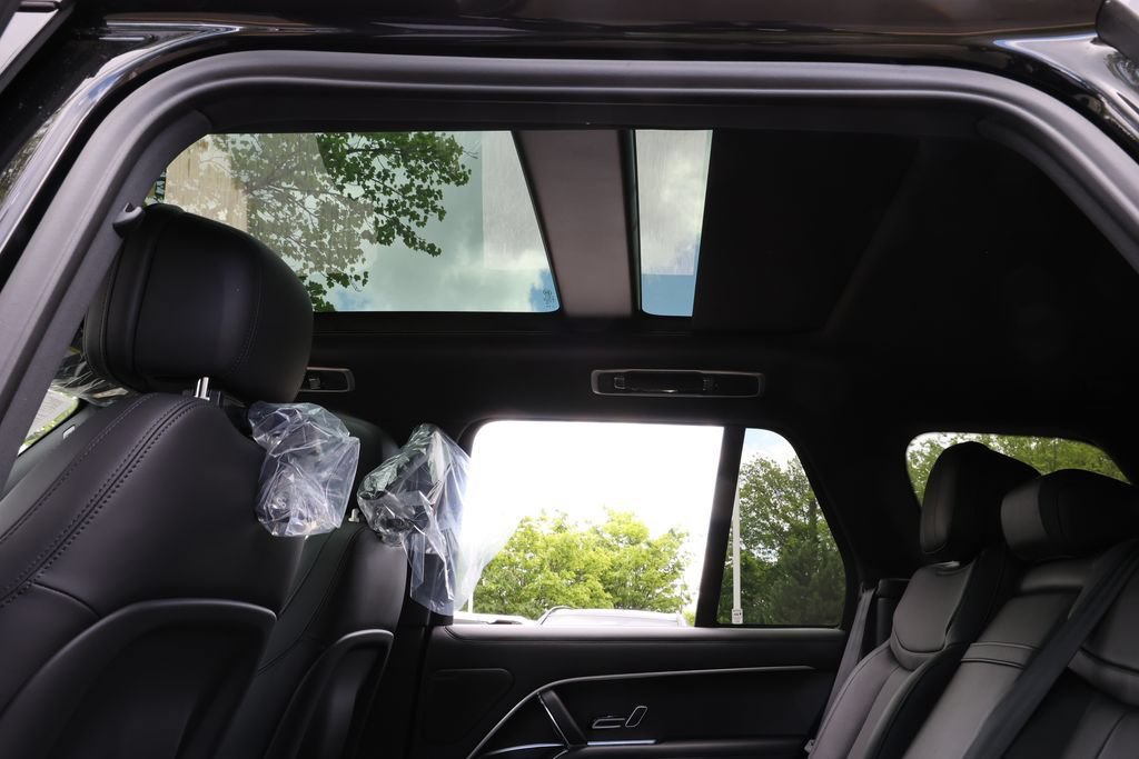 New 2026 Land Rover Range Rover SE AWD/4WD image 11