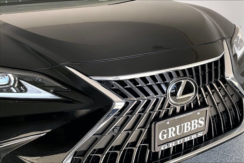 Used 2025 Lexus ES 300h w/ Premium Package FWD image 34