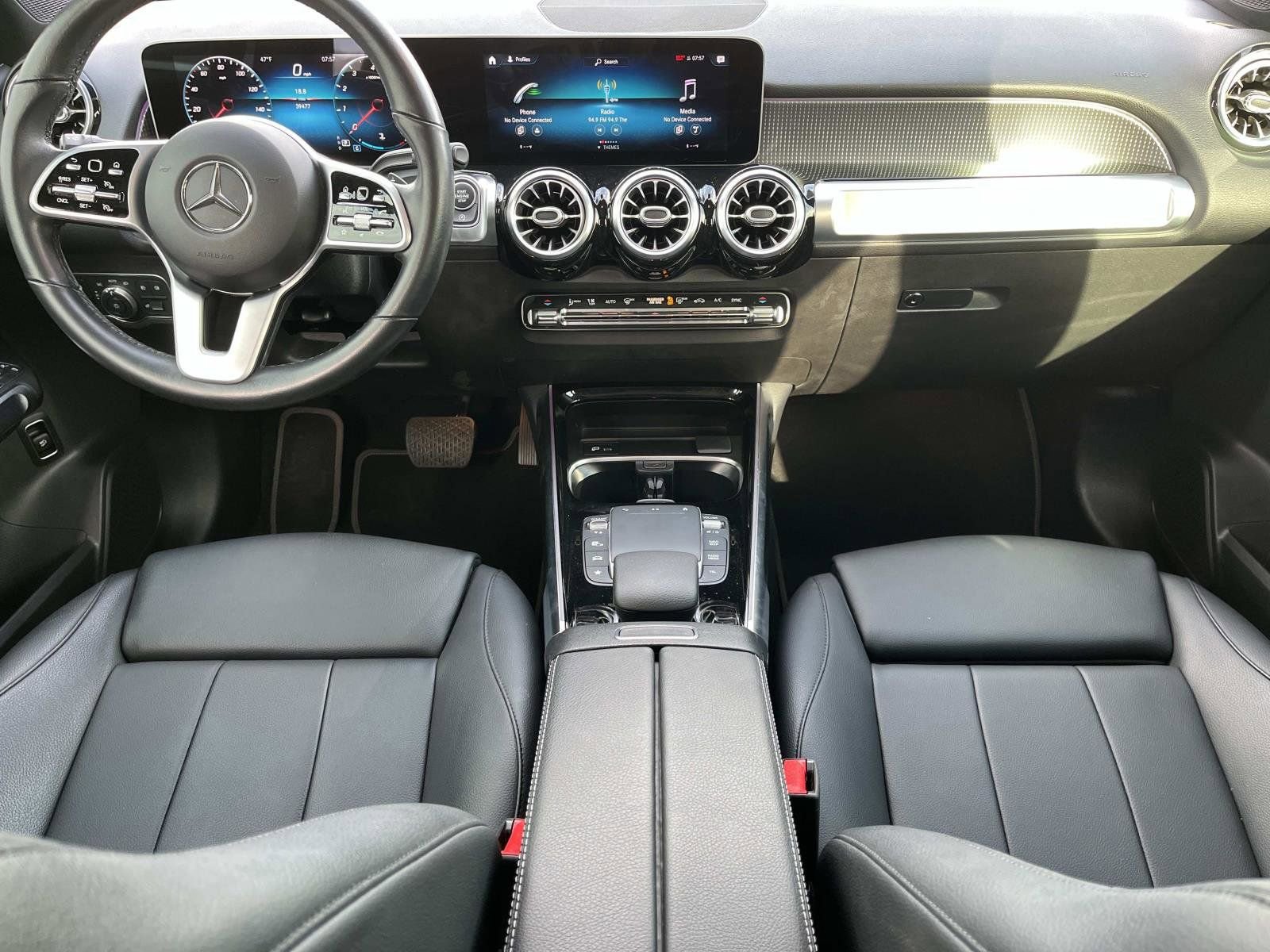 Used 2021 Mercedes-Benz GLB 250 w/ Premium Package image 13