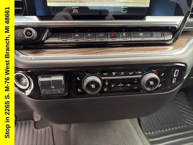 Used 2025 Chevrolet Silverado 1500 LT AWD/4WD image 22