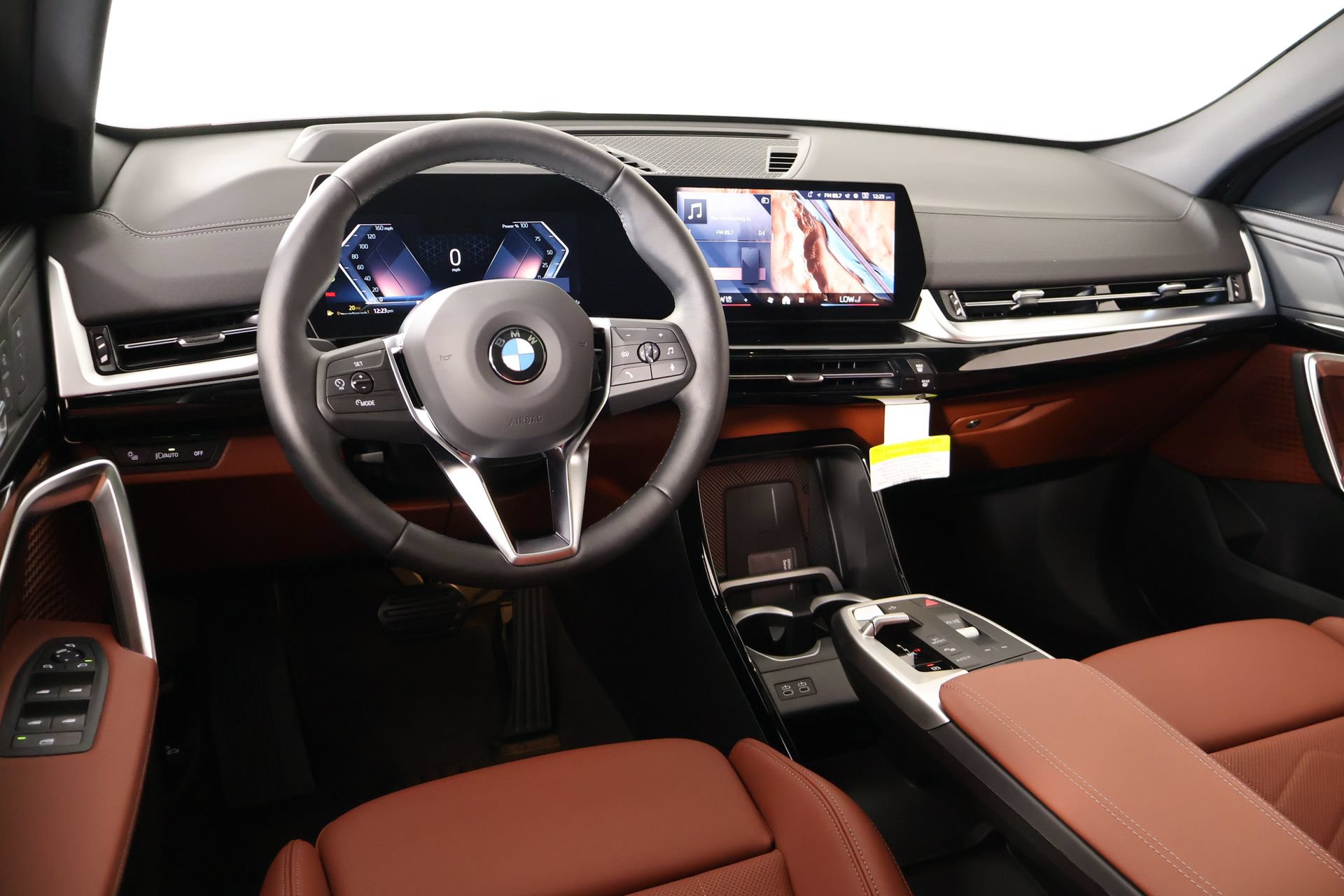 New 2026 BMW X2 xDrive28i w/ Technology Package AWD/4WD image 2