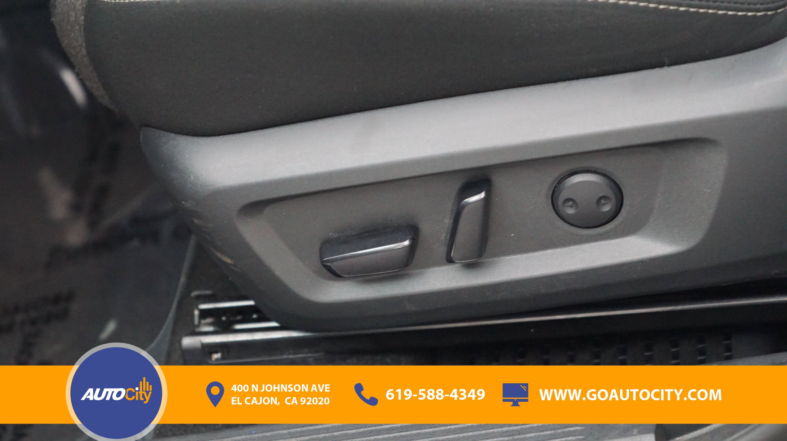 Used 2024 Nissan Rogue SV image 18