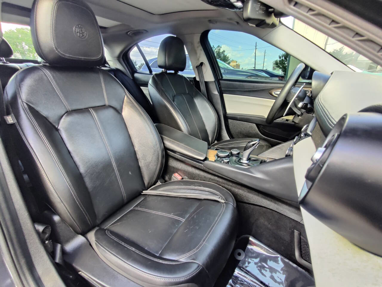 Used 2018 Alfa Romeo Giulia Ti w/ TI Performance Package image 7