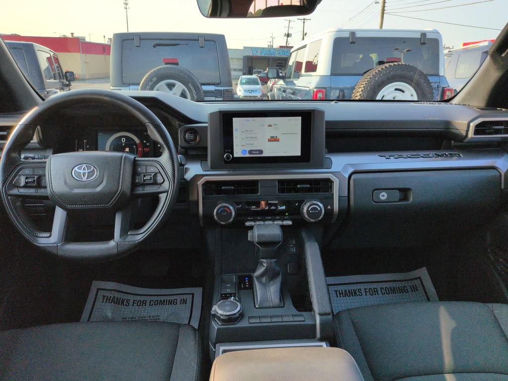 Used 2024 Toyota Tacoma SR5 AWD/4WD image 12