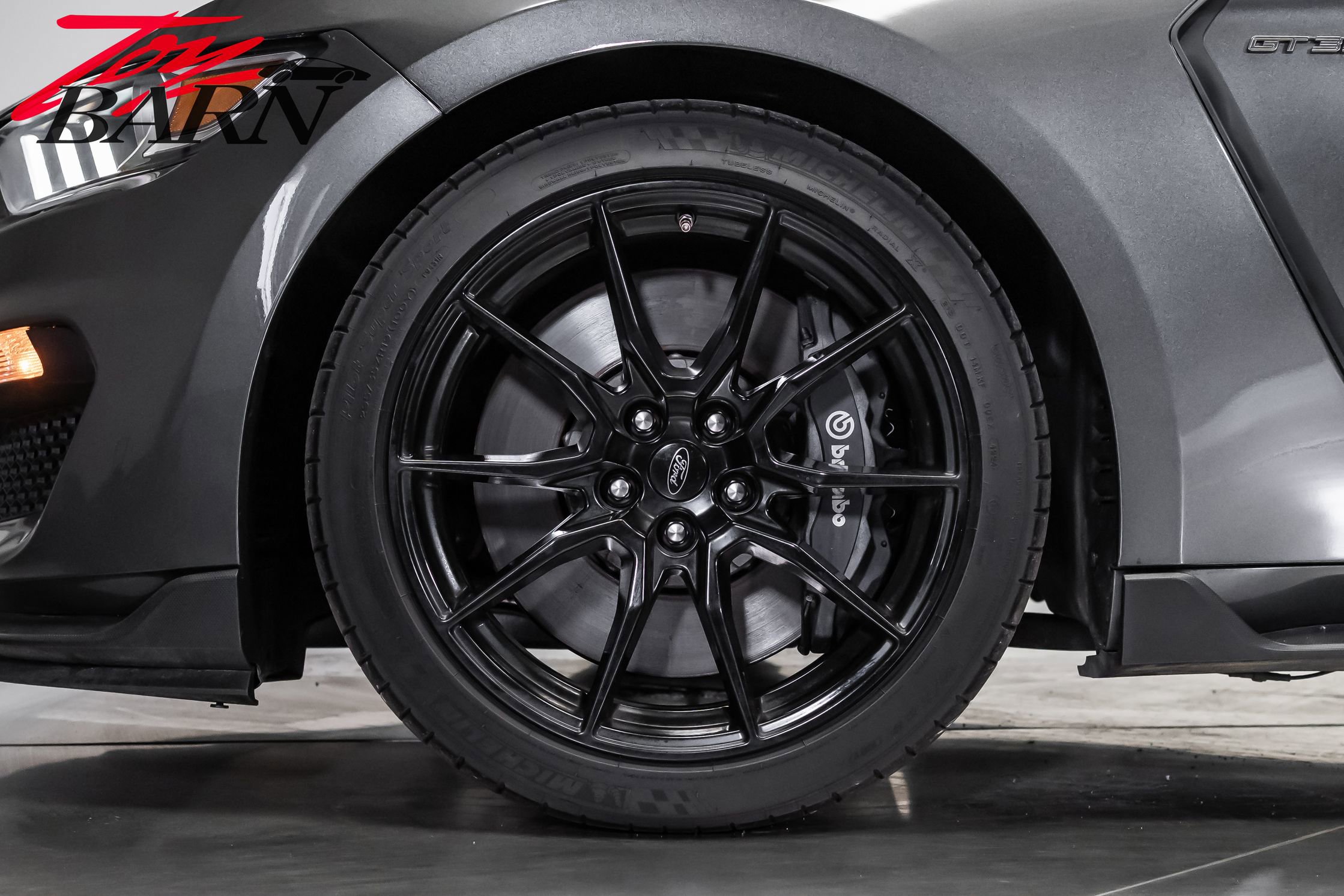 Used 2020 Ford Mustang Shelby GT350 w/ Technology Package RWD image 14