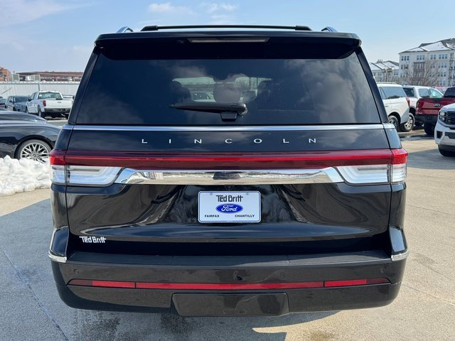 Used 2022 Lincoln Navigator L Reserve image 9