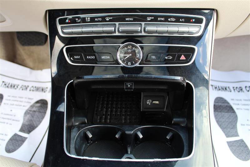 Used 2017 Mercedes-Benz E 300 image 22