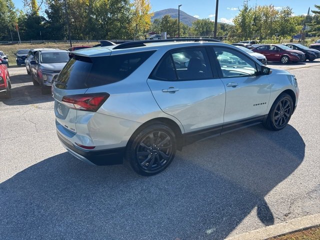 Used 2022 Chevrolet Equinox RS w/ RS Leather Package image 26