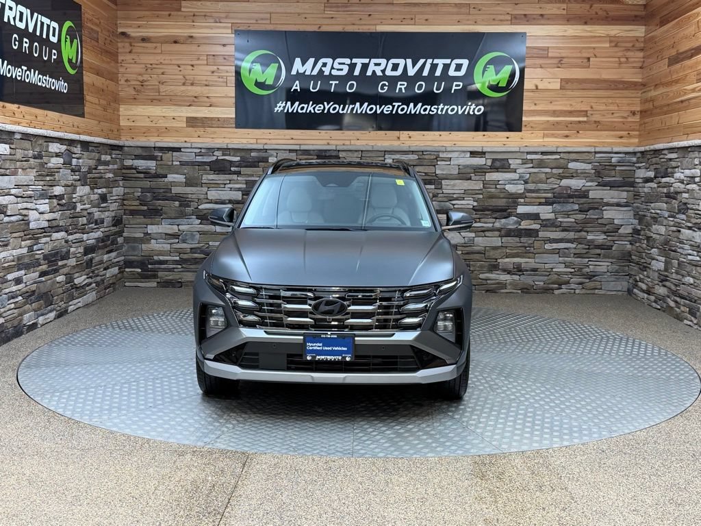 Used 2025 Hyundai Tucson Limited AWD/4WD image 3