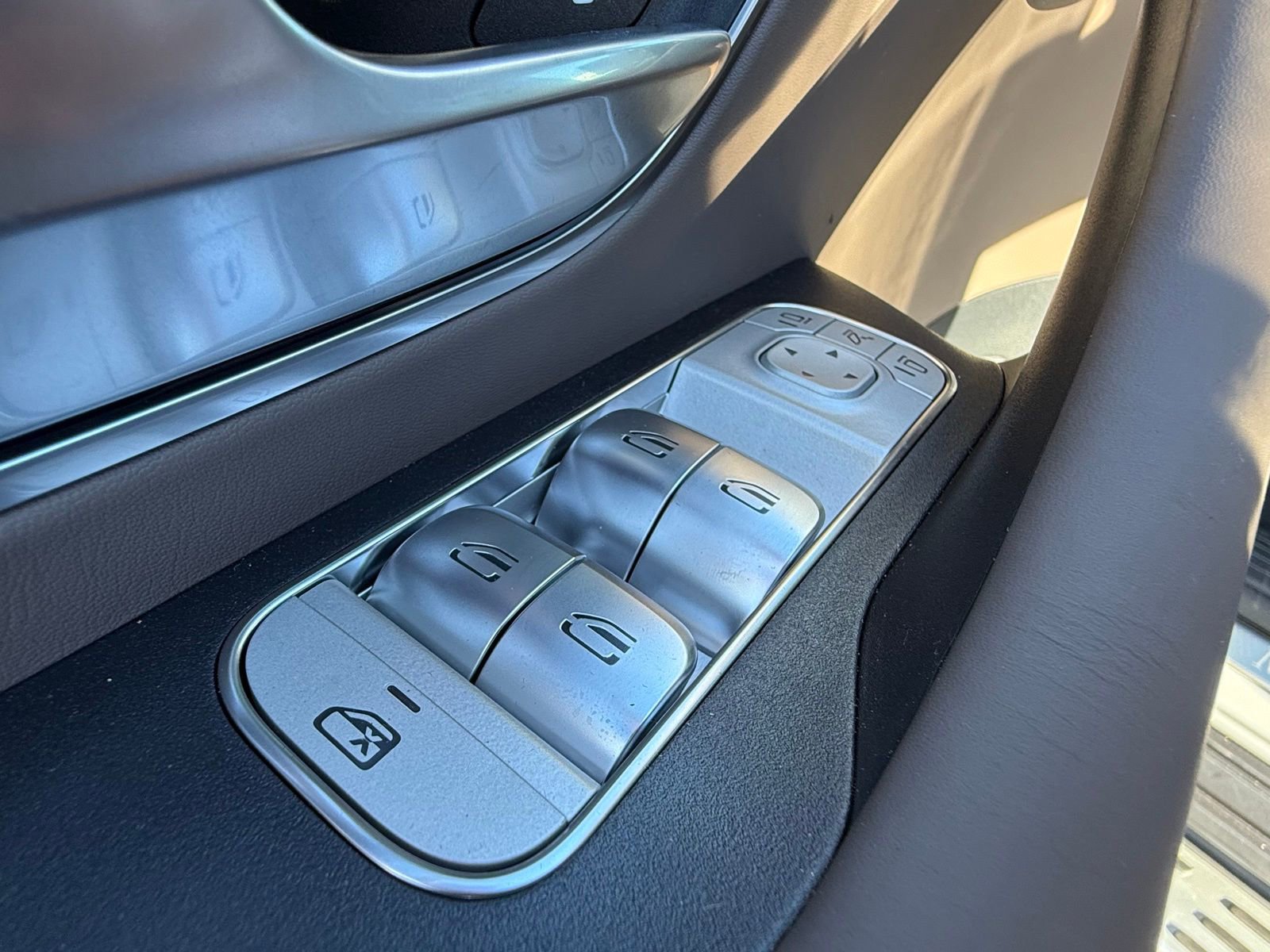 New 2026 Mercedes-Benz GLS 580 4MATIC image 16