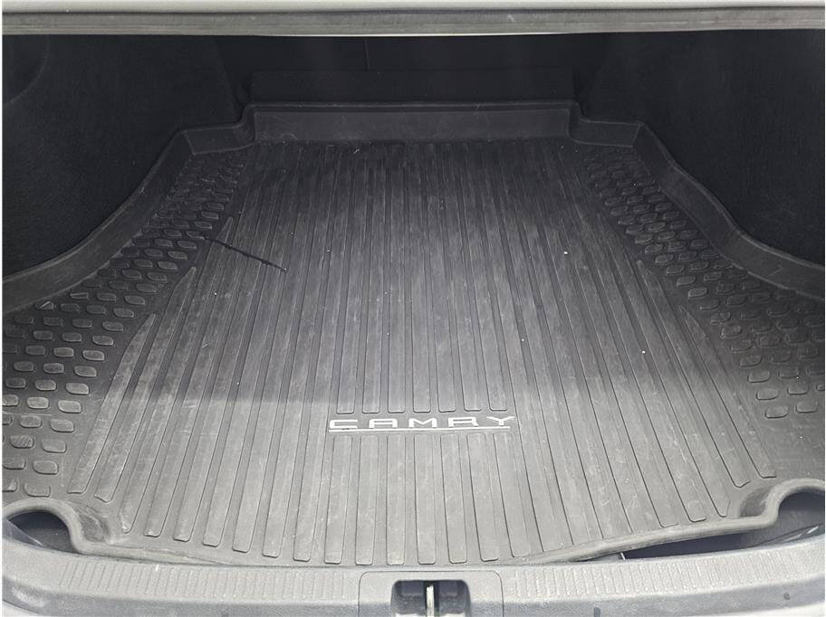 Used 2024 Toyota Camry SE FWD image 12