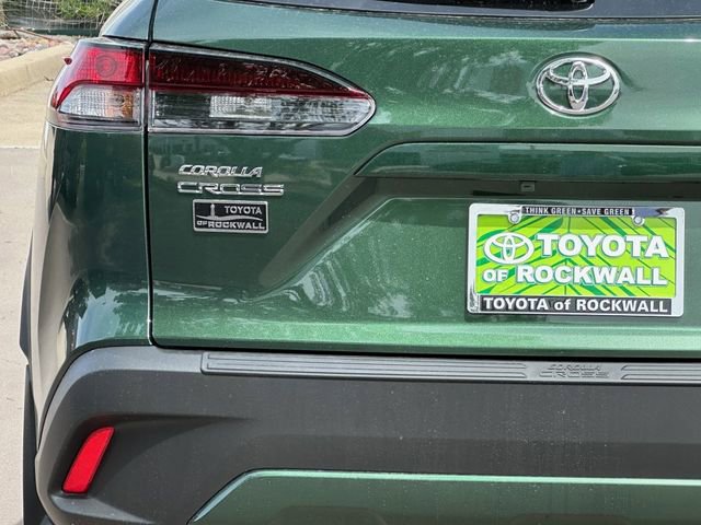 Used 2026 Toyota Corolla Cross LE FWD image 5