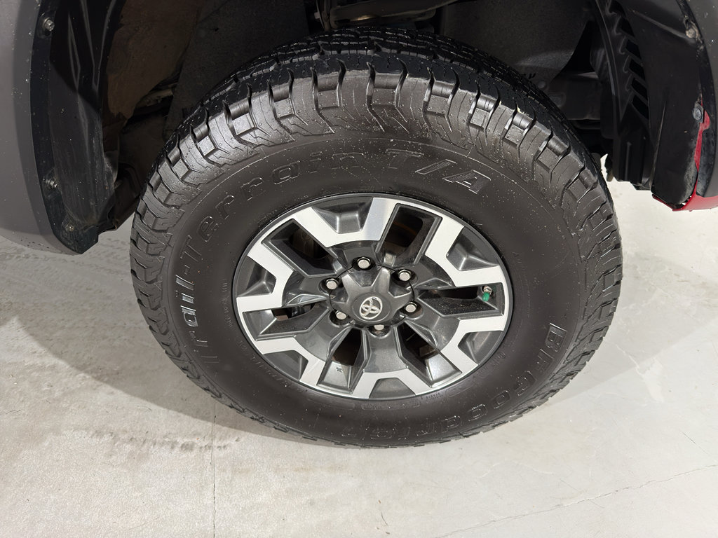 Used 2019 Toyota Tacoma TRD Off-Road image 11