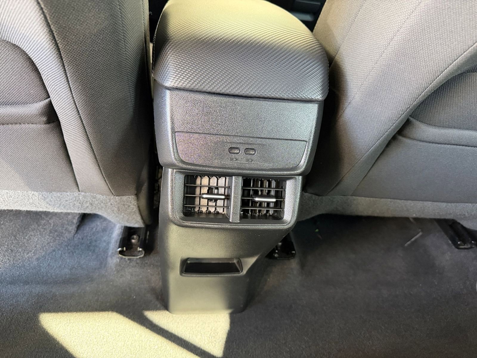 Used 2025 Chevrolet Equinox LT image 23