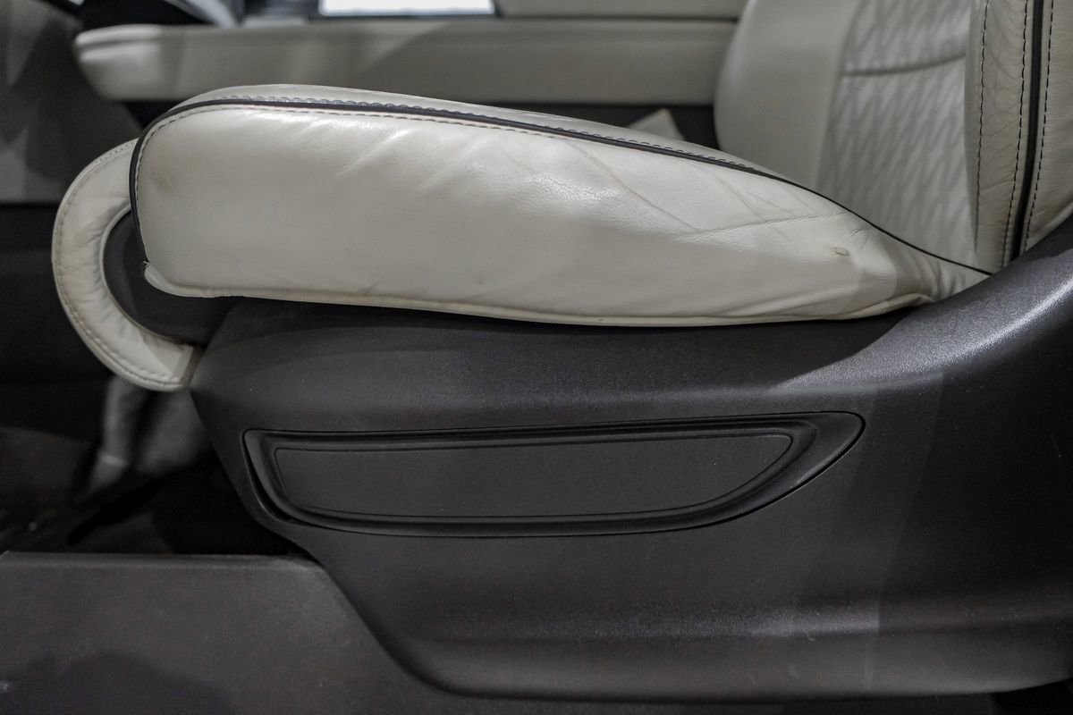 Used 2021 Lincoln Navigator L Black Label w/ Cargo Convenience Package image 31