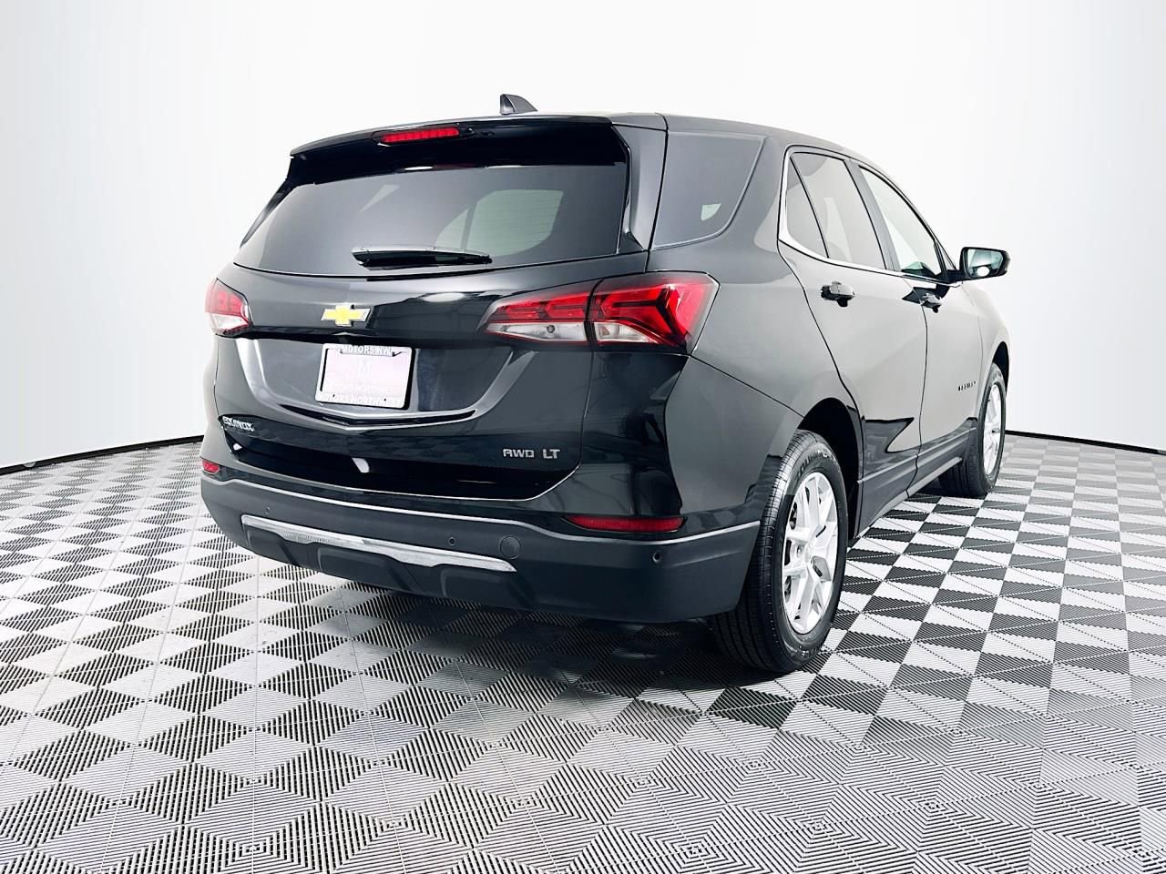 Used 2024 Chevrolet Equinox LT image 8