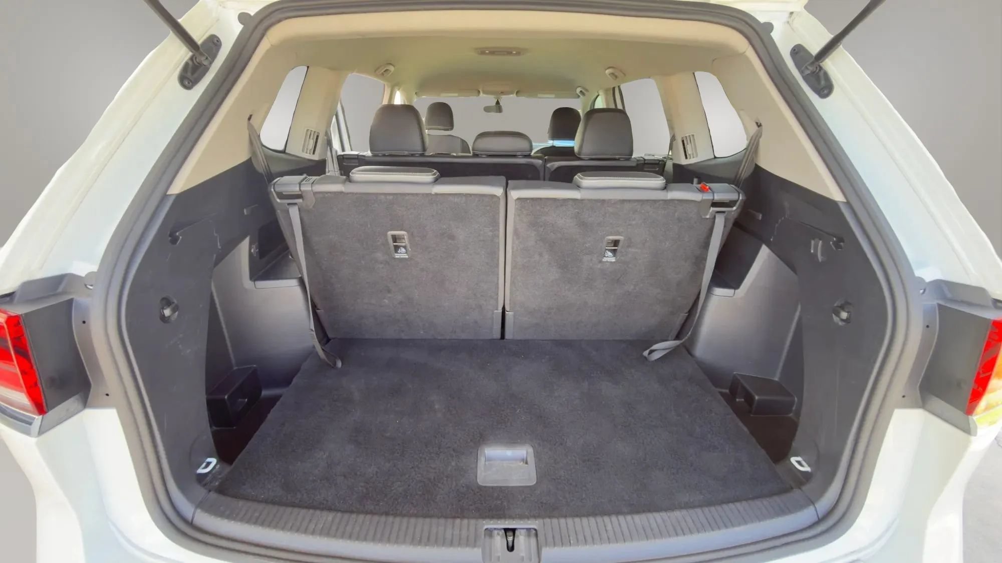Used 2023 Volkswagen Atlas SE FWD image 16