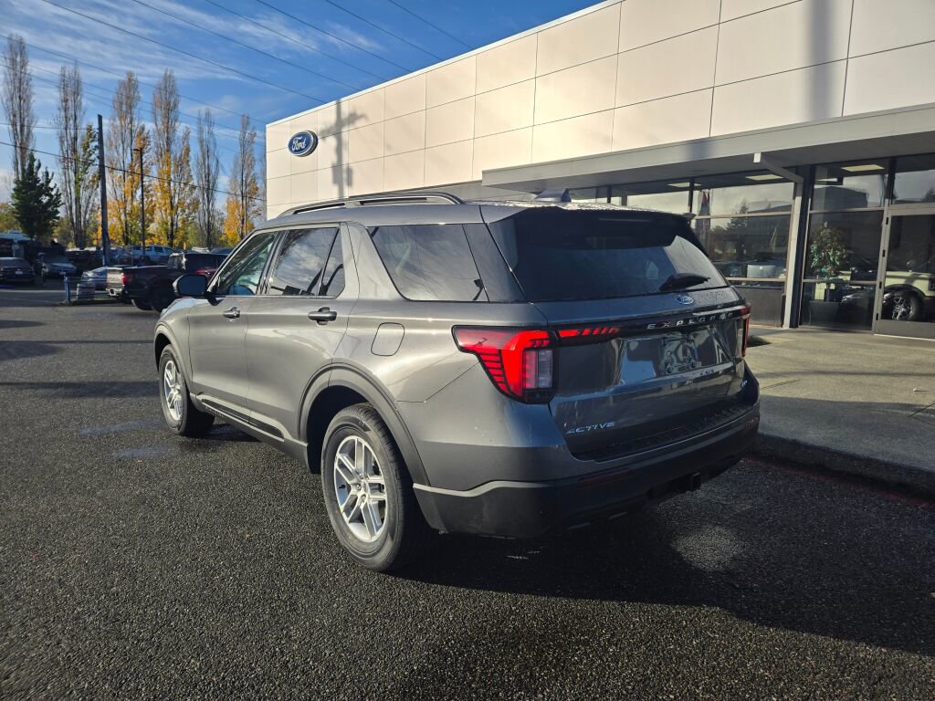 New 2026 Ford Explorer Active AWD/4WD image 7