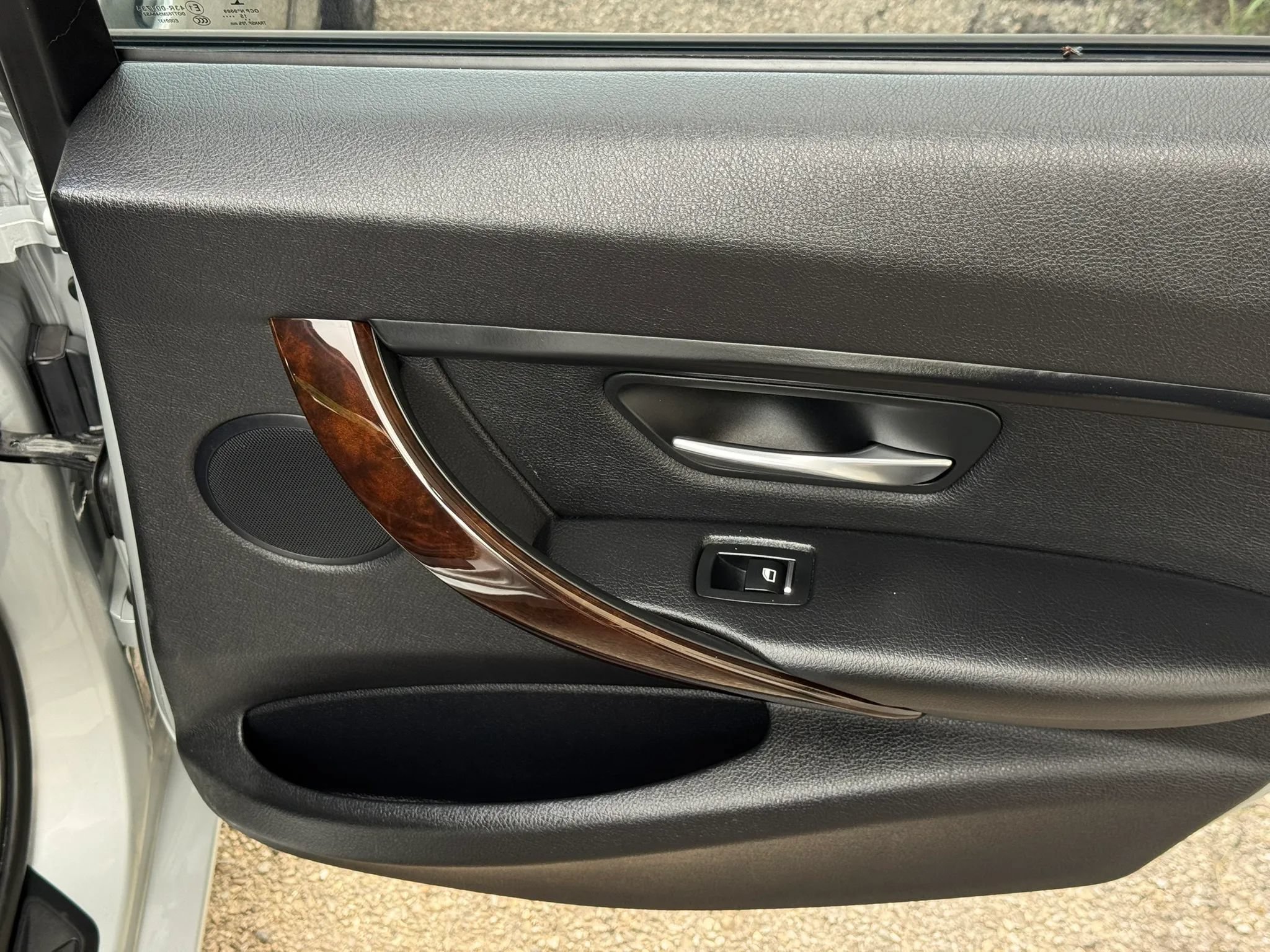 Used 2016 BMW 320i Sedan RWD image 22