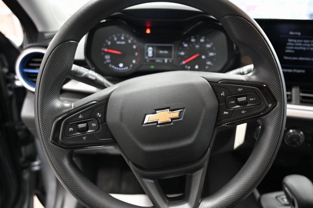 Used 2024 Chevrolet Trax LS image 21