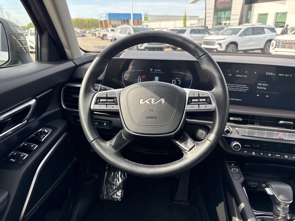 Used 2025 Kia Telluride S image 17