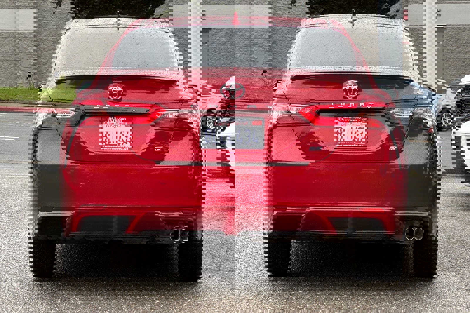 Used 2019 Toyota Camry SE image 5