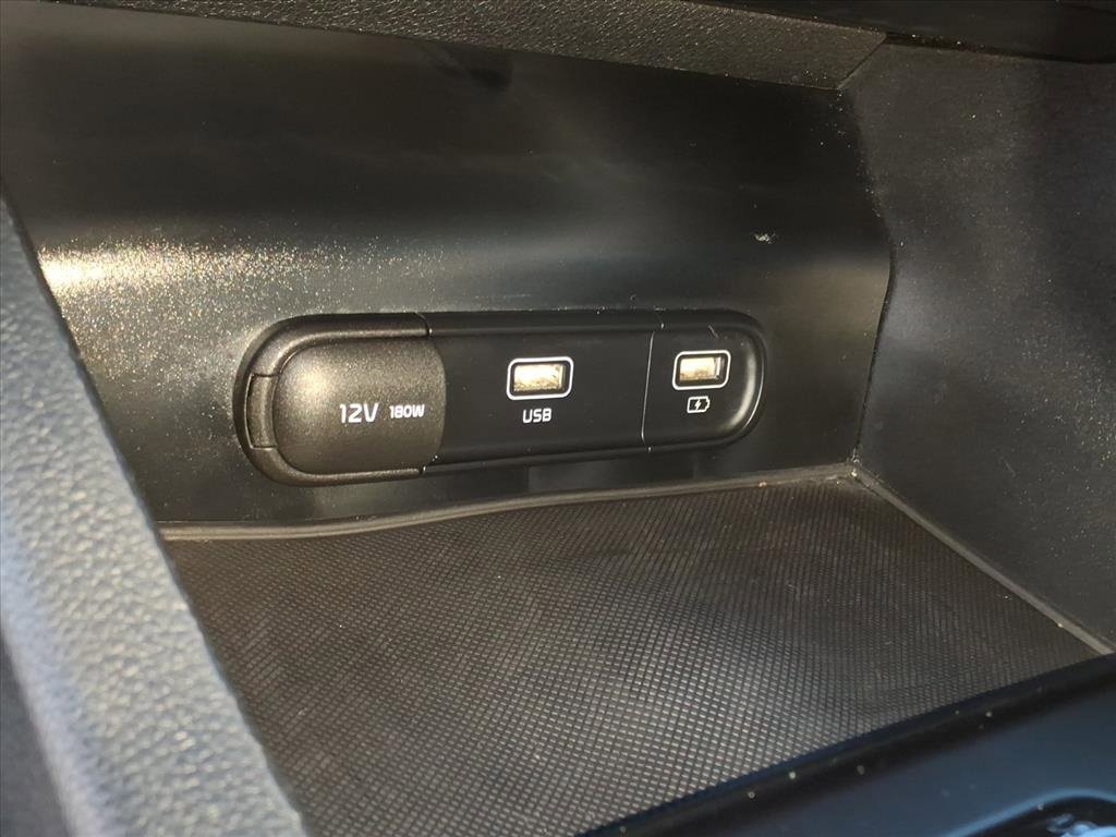 Used 2023 Kia K5 GT-Line image 11