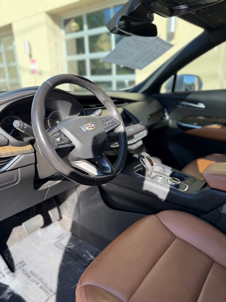 Used 2019 Cadillac XT4 Premium Luxury AWD/4WD image 12