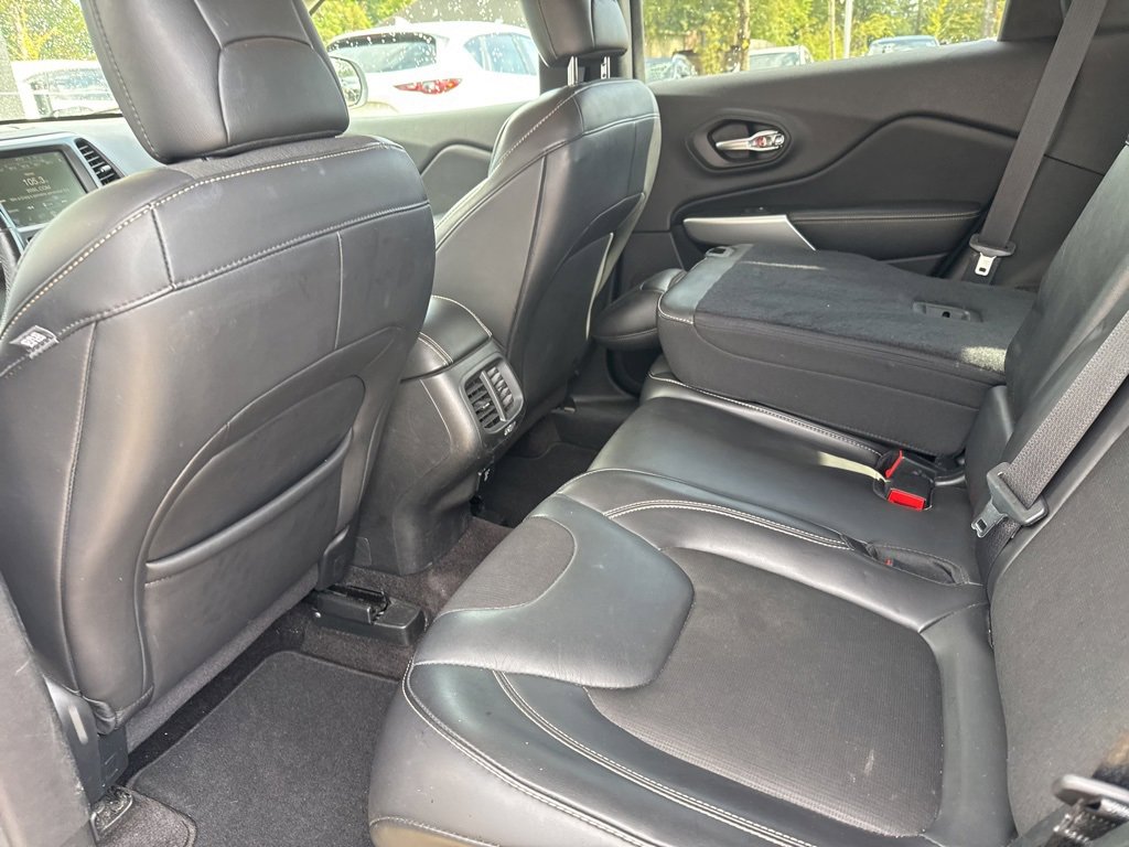 Used 2018 Jeep Cherokee Latitude Plus w/ Comfort/Convenience Group image 5