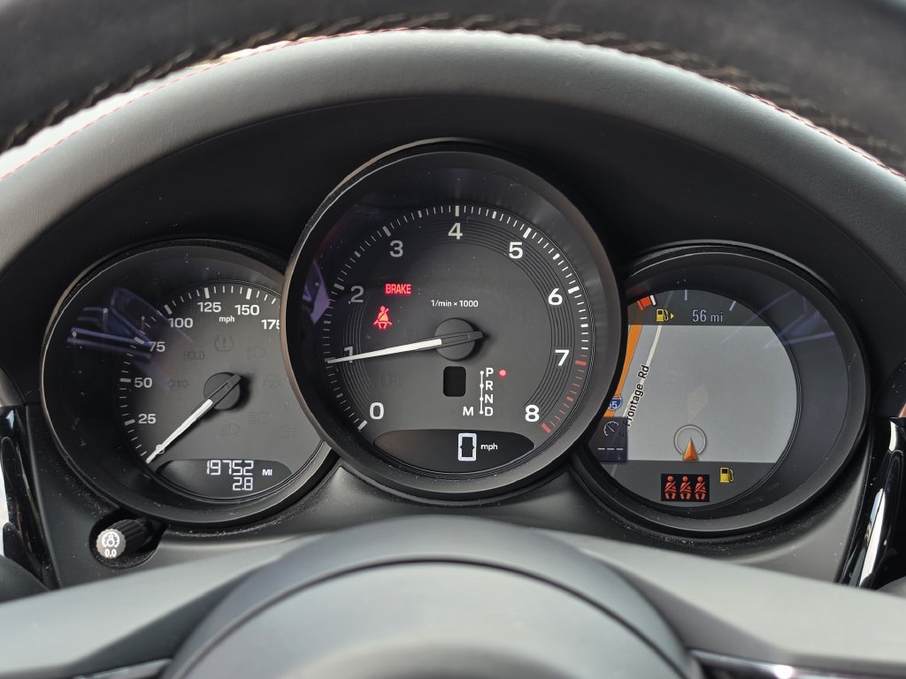 Certified 2024 Porsche Macan Turbo AWD/4WD image 26