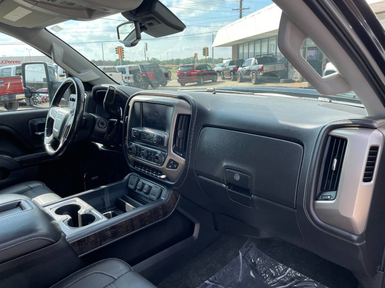 Used 2015 GMC Sierra 3500 Denali w/ Duramax Plus Package image 34